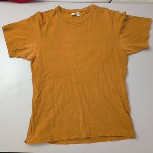Uniqlo U T-Shirt Small Yellow